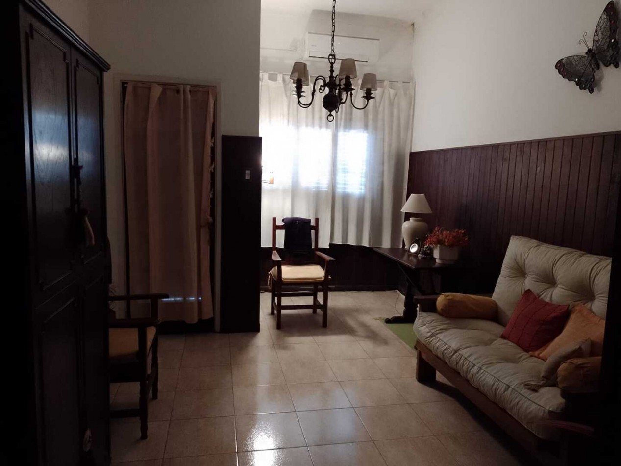 Casa calle 49 e/ 19 y 20