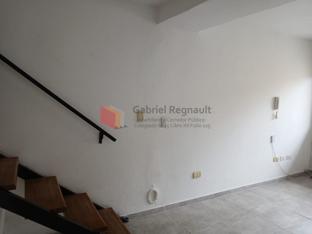 Duplex calle 132 e/ 64 y 65