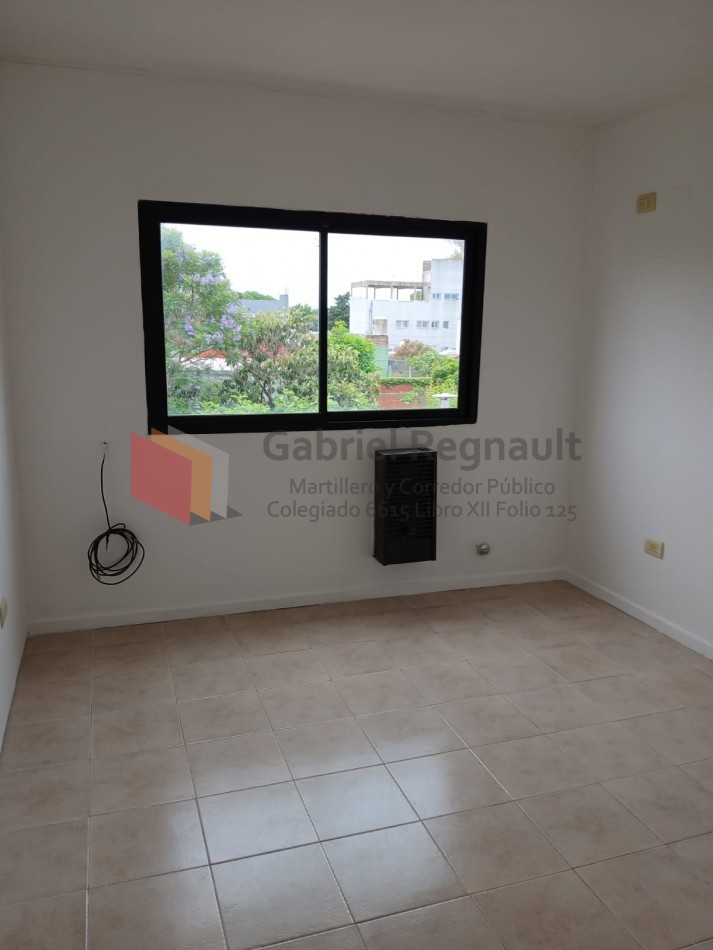 Duplex calle 132 e/ 64 y 65