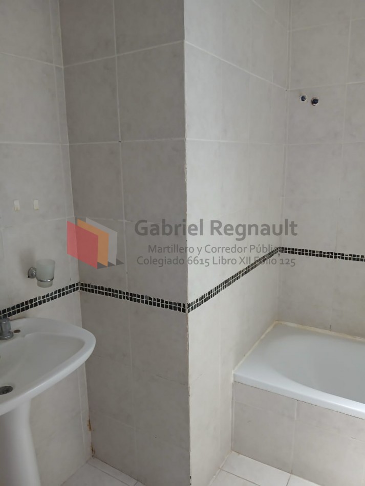 Duplex Calle 132 e/ 64 y 65
