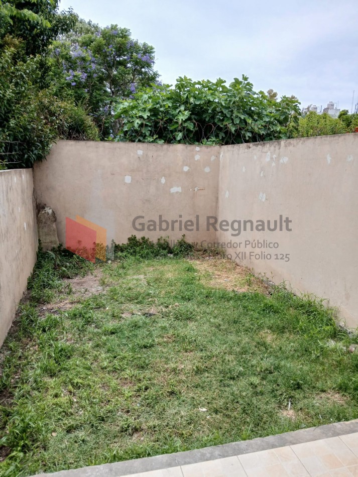 Duplex calle 132 e/ 64 y 65