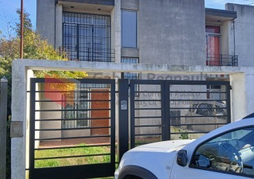 Duplex calle 40 e/ 137 y 138